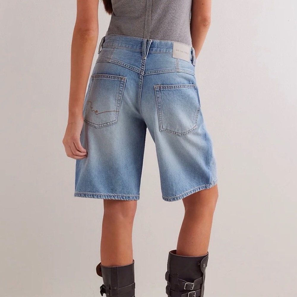 Free People Montana Denim Shorts Cowgirl Blues Size 29 NWT - Picture 2 of 10